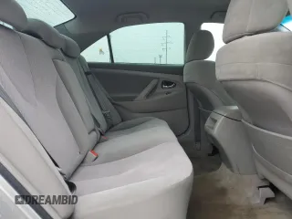 2010 Toyota Camry z VIN 4T1BF3EK1AU075962, wystawiony jako Copart lot #58929065 z przebiegiem 216 986 mil mil oraz Szkoda całkowita • Salvage title. Historia ofert i sprzedaży dostępna na DreamBid. Obrazek 10.
