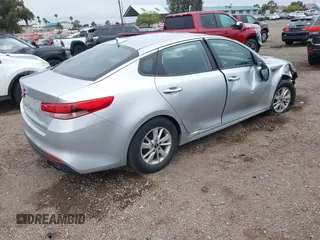 2017 Kia Optima LX z VIN 5XXGT4L31HG175841, wystawiony jako IAAI lot #42403874 z przebiegiem 94 269 mil mil oraz . Historia ofert i sprzedaży dostępna na DreamBid. Obrazek 4.