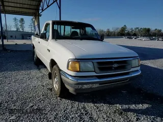 1996 Ford Ranger XL z VIN 1FTCR10U6TUD90403, wystawiony jako Copart lot #45525465 z przebiegiem 57 646 mil mil oraz Szkoda całkowita • Salvage title. Historia ofert i sprzedaży dostępna na DreamBid. Obrazek 11.