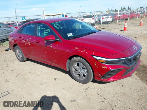 2025 Hyundai Elantra SE z VIN KMHLL4DG6SU864299, wystawiony jako IAAI lot #42024320 z przebiegiem 5 723 mil mil oraz . Historia ofert i sprzedaży dostępna na DreamBid. Obrazek 1.
