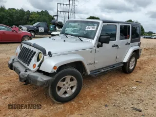 2007 Jeep Wrangler Unlimited Sahara z VIN 1J4GA59147L163936, wystawiony jako Copart lot #58422655 z przebiegiem 225 966 mil mil oraz Szkoda całkowita • Salvage title. Historia ofert i sprzedaży dostępna na DreamBid. Obrazek 1.