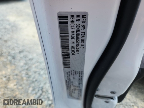 2025 Jeep Compass Sport z VIN 3C4NJDAN5ST505851, wystawiony jako Copart lot #60105775 z przebiegiem 4 062 mil mil oraz Szkoda całkowita • Salvage title. Historia ofert i sprzedaży dostępna na DreamBid. Obrazek 12.