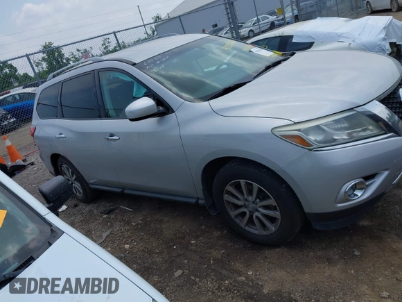 2015 Nissan Pathfinder Platinum with VIN 5N1AR2MM4FC696576, listed as a IAAI auction lot 42501667 with 248,268 mi miles and . Bid and sale history available at DreamBid. Image 13.