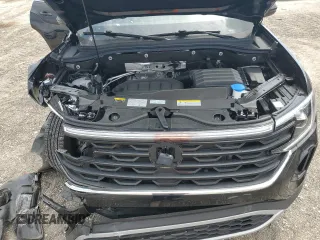 2024 Volkswagen Atlas SE with VIN 1V2DE2CA8RC236764, listed as a Copart auction lot 50357035 with 8,667 mi miles and Salvage title. Bid and sale history available at DreamBid. Image 12.