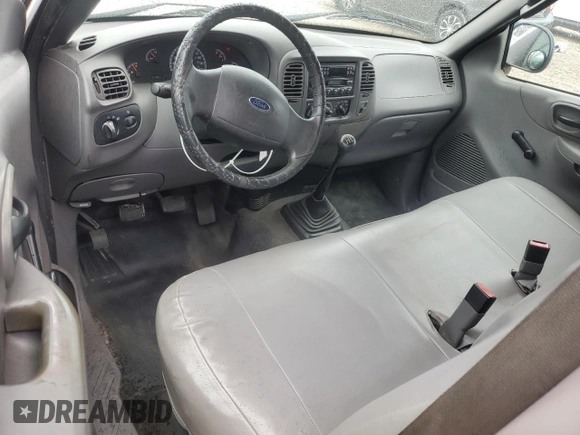 2004 Ford F-150 XL z VIN 2FTRX172X4CA49253, wystawiony jako Copart lot #63192915 z przebiegiem 372 644 mil mil oraz Szkoda całkowita • Salvage title. Historia ofert i sprzedaży dostępna na DreamBid. Obrazek 8.