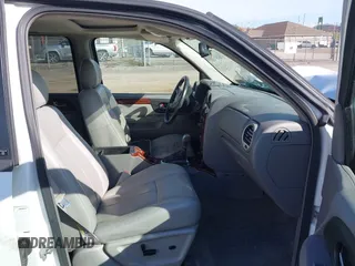 2006 GMC Envoy SLT with VIN 1GKDT13S962320043, listed as a IAAI auction lot 41834076 with 1 mi miles. Bid and sale history available at carsss.com. Image 5.