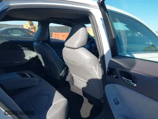 2019 Toyota Avalon XLE with VIN 4T1BZ1FB2KU008198, listed as a IAAI auction lot 41144894 with 90,477 mi miles. Bid and sale history available at carsss.com. Image 8.