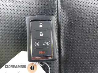 2023 Jeep Grand Cherokee Limited z VIN 1C4RJKBGXP8702638, wystawiony jako IAAI lot #42267224 z przebiegiem 26 372 mil mil oraz . Historia ofert i sprzedaży dostępna na DreamBid. Obrazek 11.