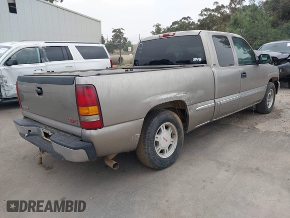 2001 GMC Sierra 1500 SLE z VIN 2GTEC19V711120871, wystawiony jako IAAI lot #42093793 z przebiegiem 271 247 mil mil oraz . Historia ofert i sprzedaży dostępna na DreamBid. Obrazek 4.