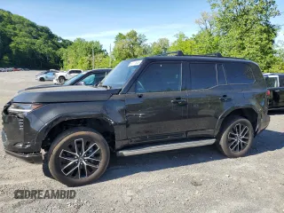 2024 Lexus GX 550 Premium z VIN JTJTBCDX2R5021655, wystawiony jako Copart lot #57877545 z przebiegiem 10 615 mil mil oraz Szkoda całkowita • Salvage title. Historia ofert i sprzedaży dostępna na DreamBid. Obrazek 1.