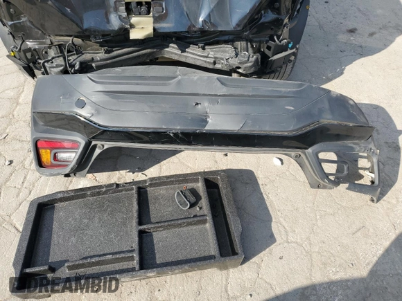 2020 Hyundai Kona SEL with VIN KM8K22AA3LU519848, listed as a Copart auction lot 46013323 with 50,217 mi miles and . Bid and sale history available at DreamBid. Image 13.