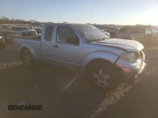 2005 Nissan Frontier SE z VIN 1N6AD06W75C445259, wystawiony jako Copart lot #88346765 z przebiegiem 126 706 mil mil oraz Szkoda całkowita • Salvage title. Historia ofert i sprzedaży dostępna na DreamBid. Obrazek 4.