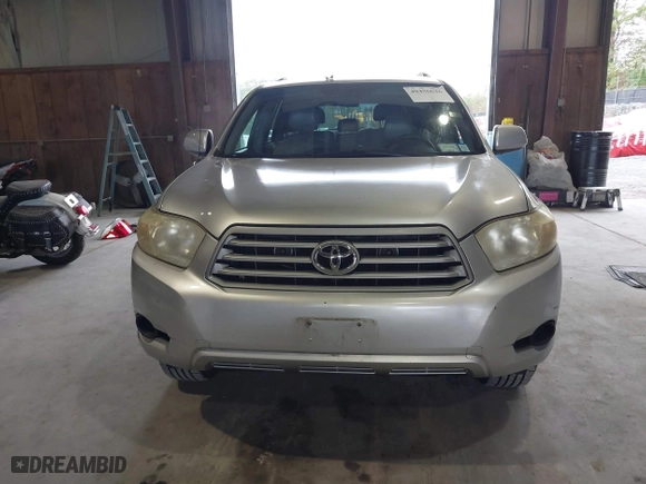 2009 Toyota Highlander with VIN JTEES41A492137521, listed as a IAAI auction lot 40456636 with 110,034 mi miles. Bid and sale history available at carsss.com. Image 13.
