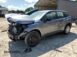 2022 Toyota Corolla Cross L with VIN 7MUAAAAG5NV027207, listed as a Copart auction lot 60735285 with 29,696 mi miles and Salvage title. Bid and sale history available at DreamBid. Image 1.