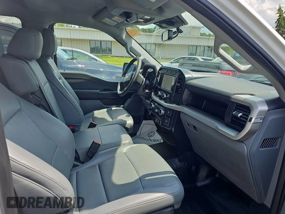 2022 Ford F-150 XL z VIN 1FTFW1EDXNFB38773, wystawiony jako IAAI lot #42851413 z przebiegiem 47 347 mil mil oraz . Historia ofert i sprzedaży dostępna na DreamBid. Obrazek 20.