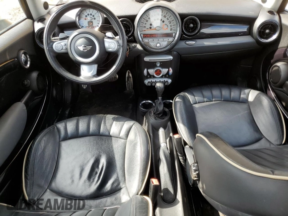 2009 MINI Hardtop S with VIN WMWMF73539TW85832, listed as a Copart auction lot 57343575 with 172,564 mi miles and Clean title. Bid and sale history available at DreamBid. Image 8.