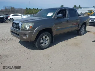 2011 Toyota Tacoma with VIN 3TMLU4EN6BM072012, listed as a IAAI auction lot 42049704 with 1 mi miles. Bid and sale history available at carsss.com. Image 2.