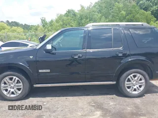 2008 Ford Explorer Limited z VIN 1FMEU65898UB18267, wystawiony jako IAAI lot #42424938 z przebiegiem 149 469 mil mil oraz . Historia ofert i sprzedaży dostępna na DreamBid. Obrazek 14.
