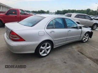 2004 Mercedes-Benz C 230 Kompressor with VIN WDBRF40J94A644777, listed as a Copart auction lot 61159255 with 152,641 mi miles and Salvage title. Bid and sale history available at DreamBid. Image 3.