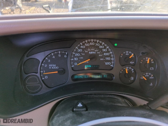 2003 Chevrolet Silverado 1500 LS with VIN 2GCEK19T331347270, listed as a Copart auction lot 87765025 with 232,601 mi miles and Salvage Title. Bid and sale history available at carsss.com. Image 9.