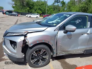 2024 Mitsubishi Eclipse Cross SE with VIN JA4ATWAA9RZ043647, listed as a IAAI auction lot 42795659 with 19,591 mi miles and . Bid and sale history available at DreamBid. Image 6.