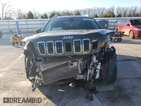 2019 Jeep Cherokee Latitude with VIN 1C4PJMCX0KD113213, listed as a Copart auction lot 49228805 with 49,085 mi miles and Salvage title. Bid and sale history available at DreamBid. Image 5.