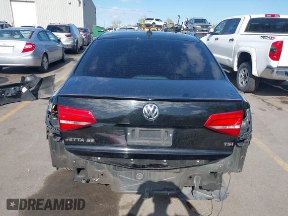 2015 Volkswagen Jetta SE z VIN 3VWD17AJ4FM235602, wystawiony jako IAAI lot #42073616 z przebiegiem 183 291 mil mil oraz . Historia ofert i sprzedaży dostępna na DreamBid. Obrazek 17.