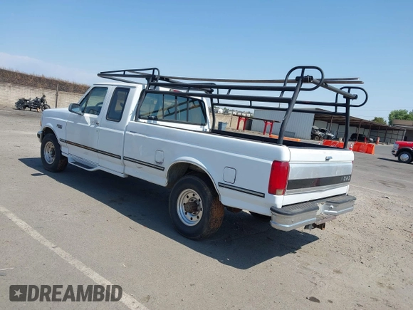 1995 Ford F-250 z VIN 1FTHX25H2SKC12673, wystawiony jako IAAI lot #42381220 z przebiegiem Nie podano mil oraz . Historia ofert i sprzedaży dostępna na DreamBid. Obrazek 3.