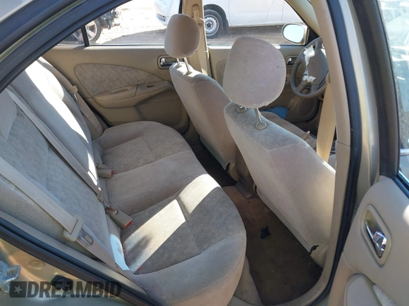 2001 Nissan Sentra GXE z VIN 3N1CB51D91L493707, wystawiony jako IAAI lot #38567485 z przebiegiem 115 172 mil mil oraz . Historia ofert i sprzedaży dostępna na DreamBid. Obrazek 8.