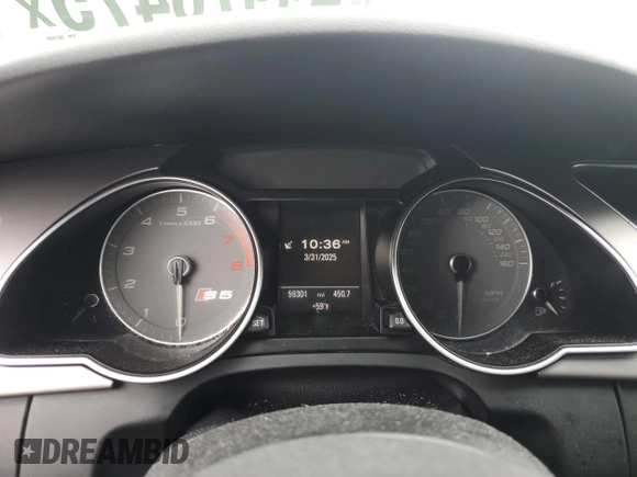 2013 Audi S5 Premium Plus z VIN WAUCGAFHXDN007684, wystawiony jako Copart lot #49976475 z przebiegiem 59 301 mil mil oraz Szkody całkowita. Historia ofert i sprzedaży dostępna na DreamBid. Obrazek 9.
