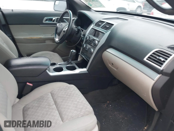 2014 Ford Explorer XLT with VIN 1FM5K7D83EGB59629, listed as a IAAI auction lot 42068858 with 171,562 mi miles and . Bid and sale history available at carsss.com. Image 5.