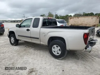 2008 GMC Canyon SLE1 with VIN 1GTDT19E288142621, listed as a Copart auction lot 45295525 with 165,117 mi miles and Salvage Title. Bid and sale history available at carsss.com. Image 2.