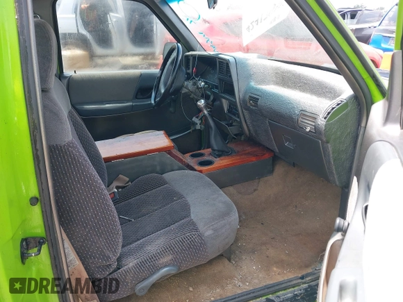 1993 Ford Ranger with VIN 1FTCR10U7PUC38782, listed as a IAAI auction lot 42417980 with 87,446 mi miles and . Bid and sale history available at DreamBid. Image 5.