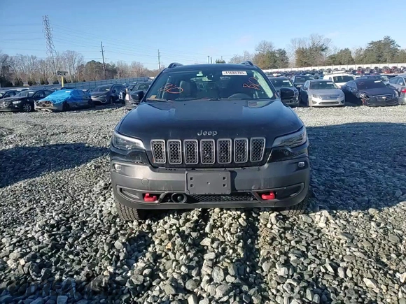 2022 Jeep Cherokee Trailhawk with VIN 1C4PJMBX7ND550115, listed as a Copart auction lot 41688785 with 25,272 mi miles and Salvage Title. Bid and sale history available at DreamBid. Image 11.