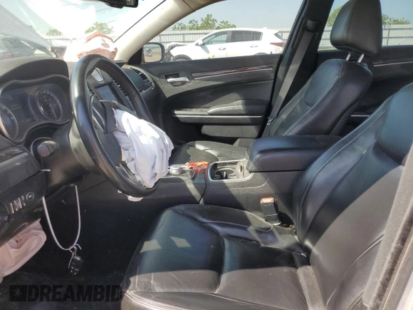 2022 Chrysler 300 Touring L with VIN 2C3CCADG6NH170906, listed as a Copart auction lot 52799445 with 41,555 mi miles and Salvage Title. Bid and sale history available at DreamBid. Image 7.