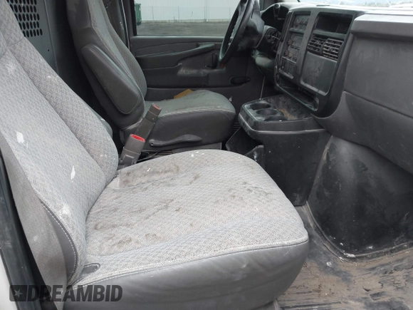 2005 Chevrolet Express Cargo with VIN 1GCGG25V751149808, listed as a IAAI auction lot 41925249 with 390,151 mi miles and . Bid and sale history available at DreamBid. Image 5.