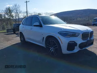 2019 BMW X5 xDrive50i with VIN 5UXJU2C50KLN49631, listed as a IAAI auction lot 41993711 with 81,452 mi miles. Bid and sale history available at carsss.com. Image 1.
