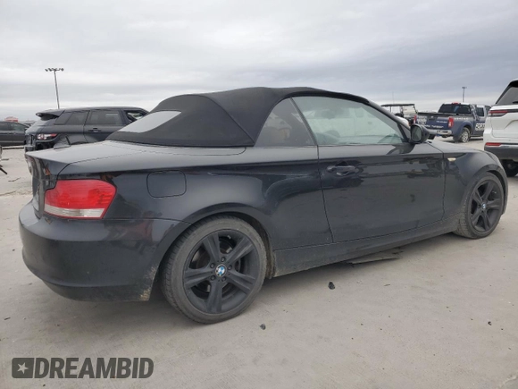 2010 BMW 1 Series 128i z VIN WBAUL7C59AVJ77852, wystawiony jako Copart lot #88792815 z przebiegiem 163 488 mil mil oraz Szkoda całkowita • Salvage title. Historia ofert i sprzedaży dostępna na DreamBid. Obrazek 3.