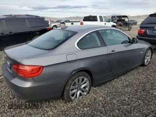 2013 BMW 3 Series 328i z VIN WBAKE5C59DJ106927, wystawiony jako Copart lot #87080214 z przebiegiem 66 839 mil mil oraz Szkoda całkowita • Salvage title. Historia ofert i sprzedaży dostępna na DreamBid. Obrazek 3.