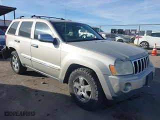 2007 Jeep Grand Cherokee Laredo with VIN 1J8GS48KX7C526661, listed as a IAAI auction lot 41481024 with 177,688 mi miles. Bid and sale history available at carsss.com. Image 1.