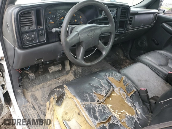 2005 Chevrolet Silverado 1500 Work Truck with VIN 1GCEC14Z55Z328030, listed as a Copart auction lot 45059675 with 205,488 mi miles and Salvage Title. Bid and sale history available at carsss.com. Image 8.