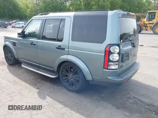 2016 Land Rover LR4 HSE z VIN SALAG2V63GA790268, wystawiony jako IAAI lot #42355841 z przebiegiem 107 754 mil mil oraz . Historia ofert i sprzedaży dostępna na DreamBid. Obrazek 3.