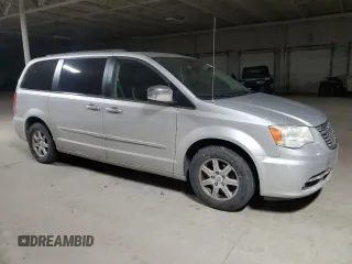 2011 Chrysler Town & Country Touring L with VIN 2A4RR8DG8BR744662, listed as a Copart auction lot 42013515 with 139,393 mi miles and Clean Title. Bid and sale history available at DreamBid. Image 4.
