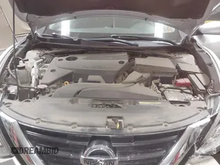 2018 Nissan Altima 2.5 SR with VIN 1N4AL3AP2JC299716, listed as a IAAI auction lot 41829131 with 39,741 mi miles. Bid and sale history available at carsss.com. Image 10.