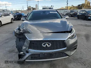 2017 Infiniti QX30 z VIN SJKCH5CP2HA032690, wystawiony jako Copart lot #51528025 z przebiegiem 79 455 mil mil oraz Szkoda całkowita • Salvage title. Historia ofert i sprzedaży dostępna na DreamBid. Obrazek 5.