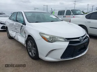 2015 Toyota Camry XLE z VIN 4T1BF1FK7FU009782, wystawiony jako IAAI lot #42366251 z przebiegiem 302 295 mil mil oraz . Historia ofert i sprzedaży dostępna na DreamBid. Obrazek 1.
