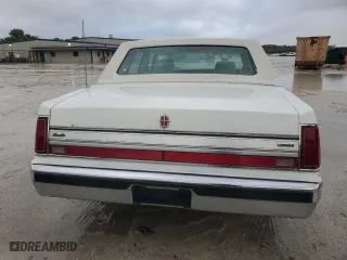 1988 Lincoln Town Car with VIN 1LNBM81F1JY795671, listed as a Copart auction lot 85590444 with 450,418 mi miles and Clean Title. Bid and sale history available at carsss.com. Image 6.