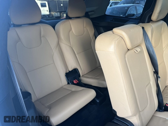 2016 Volvo XC90 T6 Momentum z VIN YV4A22PKXG1078160, wystawiony jako IAAI lot #42280382 z przebiegiem 178 571 mil mil oraz . Historia ofert i sprzedaży dostępna na DreamBid. Obrazek 11.