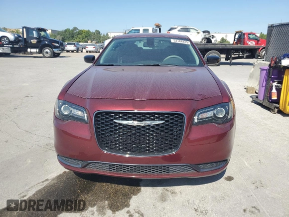 2019 Chrysler 300 Touring with VIN 2C3CCAAG8KH745877, listed as a Copart auction lot 53188825 with 33,171 mi miles and Salvage Title. Bid and sale history available at carsss.com. Image 5.