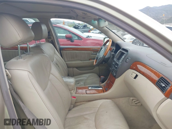 2004 Lexus LS 430 with VIN JTHBN36F440172091, listed as a IAAI auction lot 41997732 with 196,419 mi miles and . Bid and sale history available at carsss.com. Image 5.